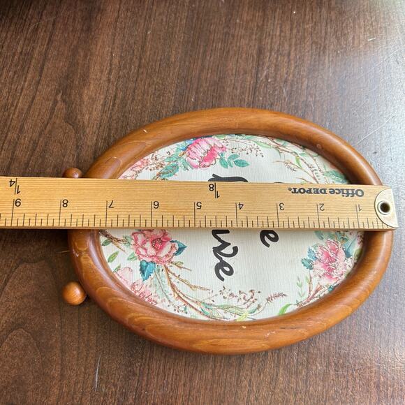 Vintage hand carved oval wood frame footed made in Thailand 5 x 7 - Picture 9 of 9